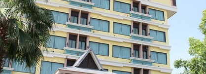 Ruean Phae Royal Park Hotel