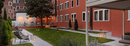 Carnival Palace Hotel