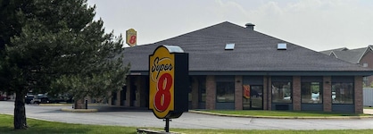 Super 8 By Wyndham Green Bay I-43 Bus. Park