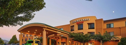 Courtyard By Marriott Medford Airport