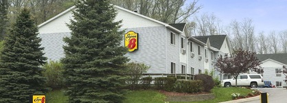 Super 8 By Wyndham Manistee