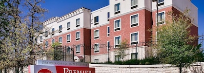Best Western Premier Crown Chase Inn & Suites