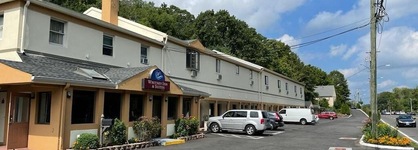 Whitney Inn & Suites