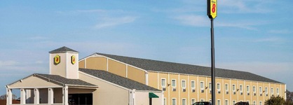Super 8 By Wyndham Gainesville Tx