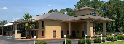 Days Inn By Wyndham Lake City I-10