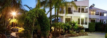 Coliseum Studios & Apartments