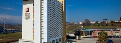 Breaking Business Hotel