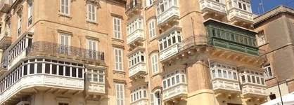 Grand Harbour Hotel