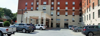 Hampton Inn & Suites Cincinnati   Uptown - University Area