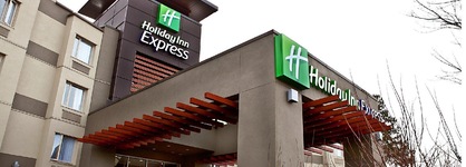 Holiday Inn Express & Suites Langley By Ihg