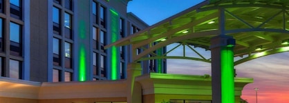 Holiday Inn Express Winnipeg Airport - Polo Park By Ihg