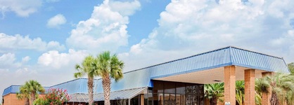 Days Inn By Wyndham Bay City