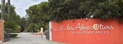 Village Vacances Les Abricotiers By Popinns