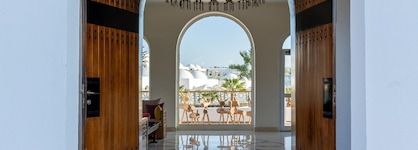 Fort Arabesque Resort, Spa and Villas