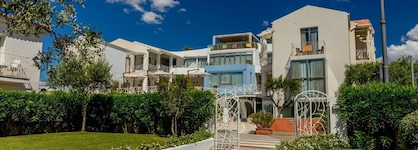The Pelican Beach Resort & Spa - Adults Only