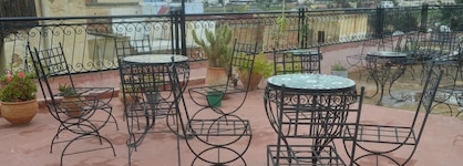 Ines Palace