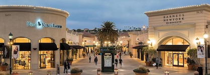 Holiday Inn Express And Suites Carlsbad Beach