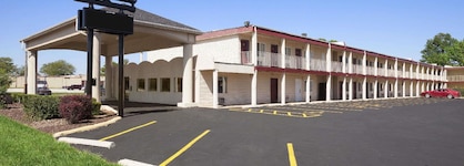 Days Inn By Wyndham Champaign Urbana