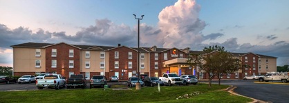 Comfort Inn & Suites St. Louis - Chesterfield