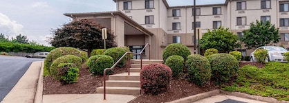 Sleep Inn & Suites