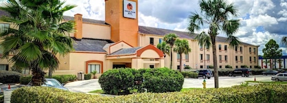 Destiny Palms Hotel Maingate West