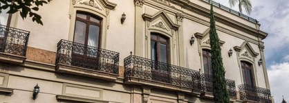 Casa Pedro Loza