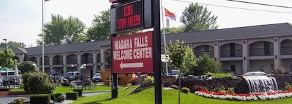 Econo Lodge At The Falls North