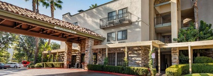 Comfort Inn & Suites Orange County John Wayne Airport