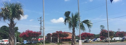 Econo Lodge Inn & Suites I-64 & Us 13