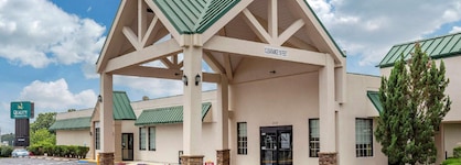 Quality Inn & Suites Hanes Mall