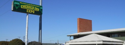 Econo Lodge Inn & Suites