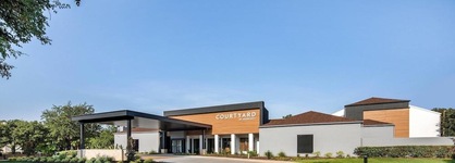 Courtyard By Marriott Addison Midway