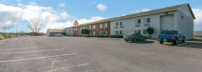 Days Inn By Wyndham Alexandria Mn