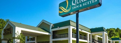 Quality Inn & Suites At Six Flags