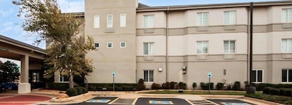 Sleep Inn & Suites