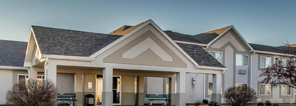 Everspring Inn & Suites