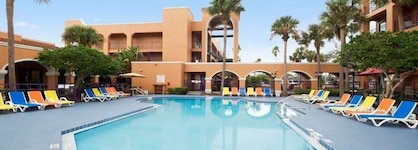 Ramada By Wyndham Kissimmee Downtown Hotel