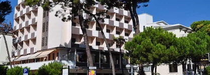 Corona Milano Marittima Hotel