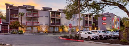 Aiden Austin City Hotel