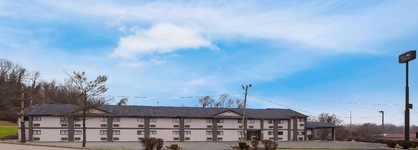 Red Lion Inn & Suites Caseyville