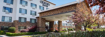 Oxford Suites Chico