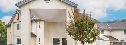 Super 8 By Wyndham Cloverdale