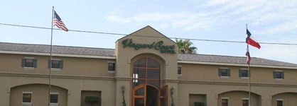 Vineyard Court Designer Suites Hotel