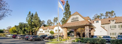 Ayres Hotel Corona East
