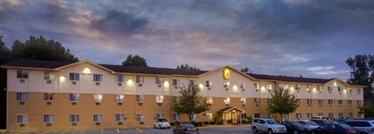 Super 8 By Wyndham Cromwell Middletown