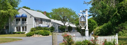 Captains Quarters Motel & Conference Center