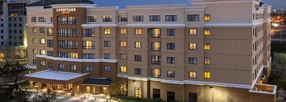 Courtyard By Marriott Newark Elizabeth