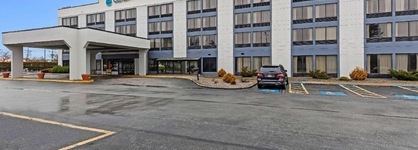 Clarion Pointe Near Erie Casino