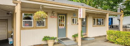 Autzen Inn