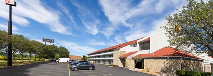 Super 8 By Wyndham Fort Mitchell Cincinnati Area